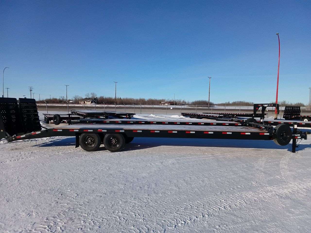 2025 Southland HBA 8'6" x 25' Beavertail Deckover