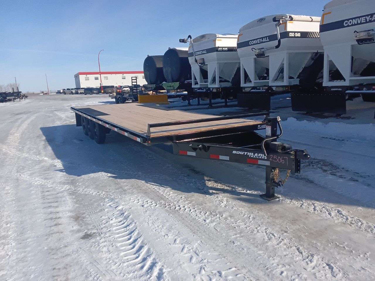 2025 Southland HBA 8'6" x 25' Deckover