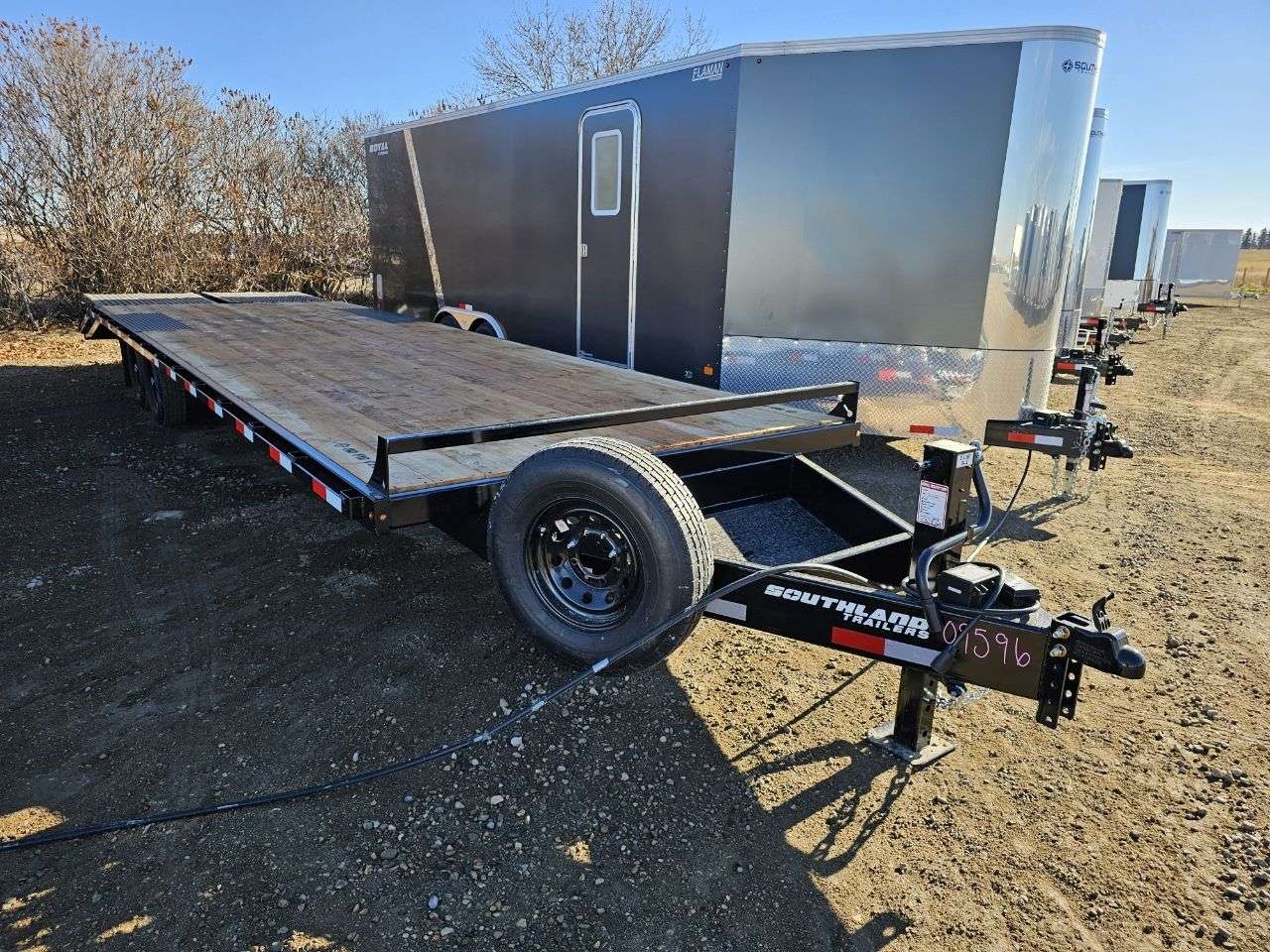 2025 Southland HBA 8'6" x 30' Beavertail Deckover