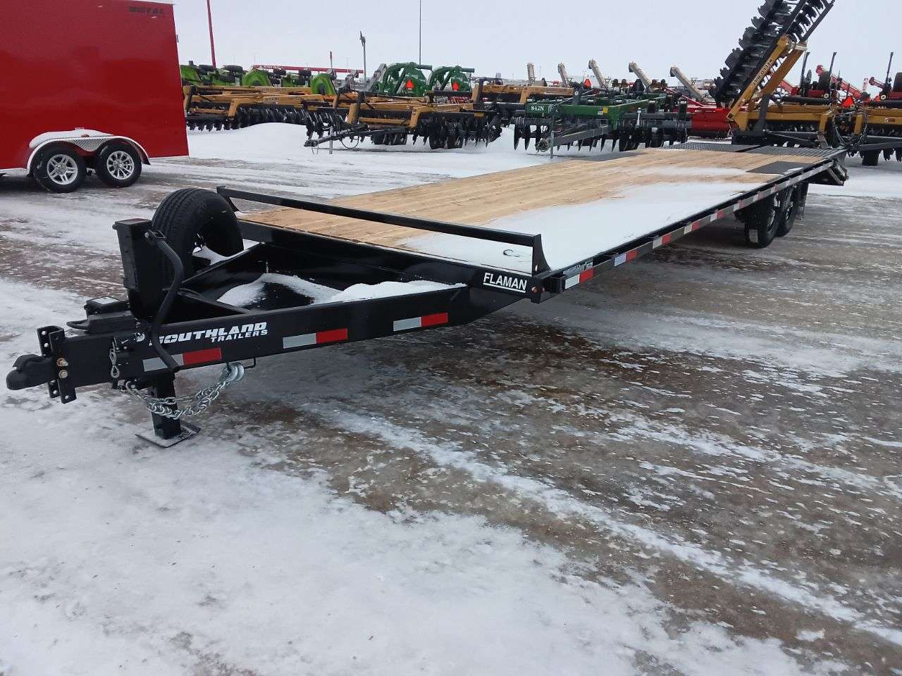 2025 Southland HBA 8'6" x 30' Beavertail Deckover