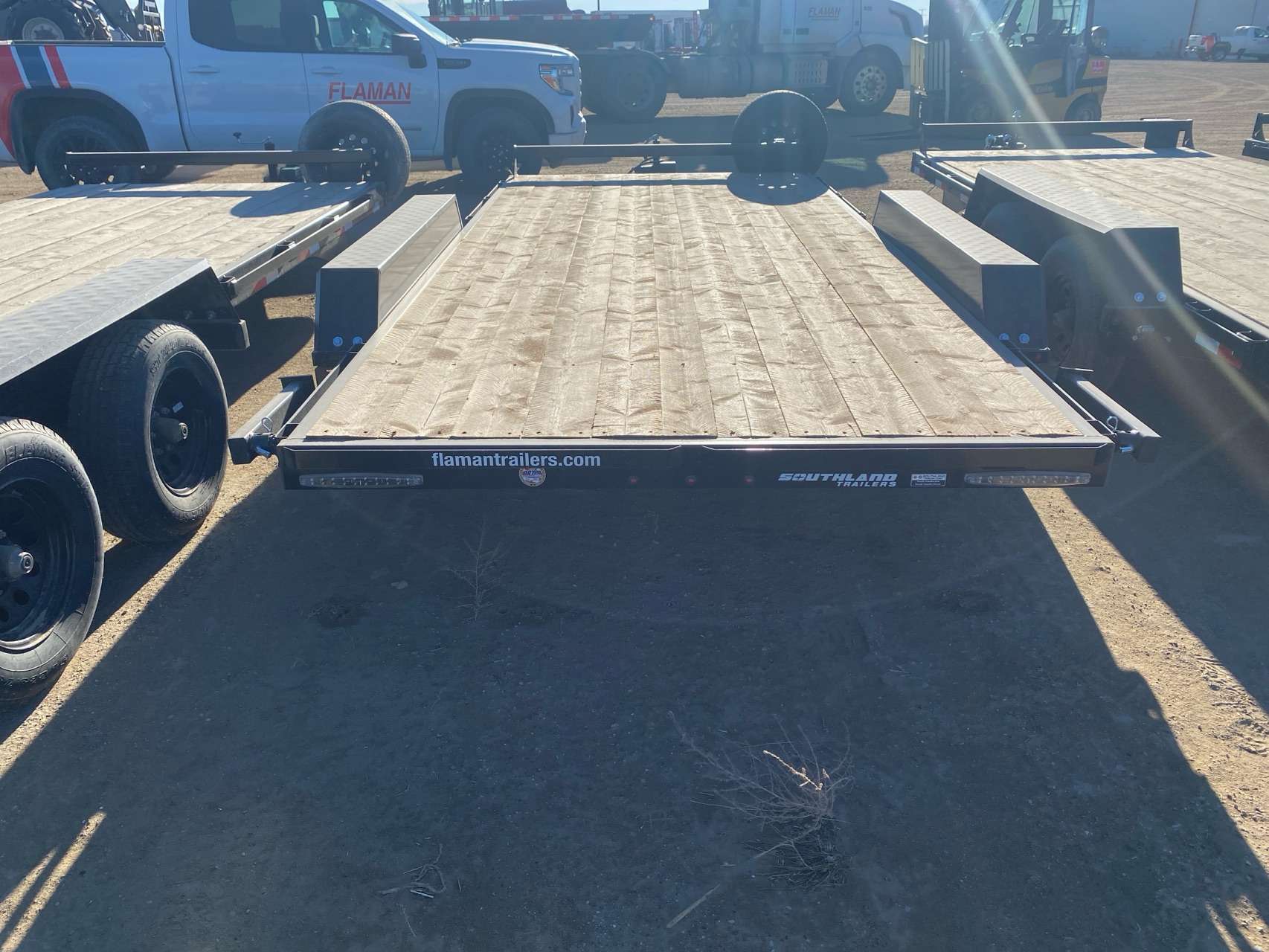 2025 Southland LBA 8'6" x 16' Flat Deck