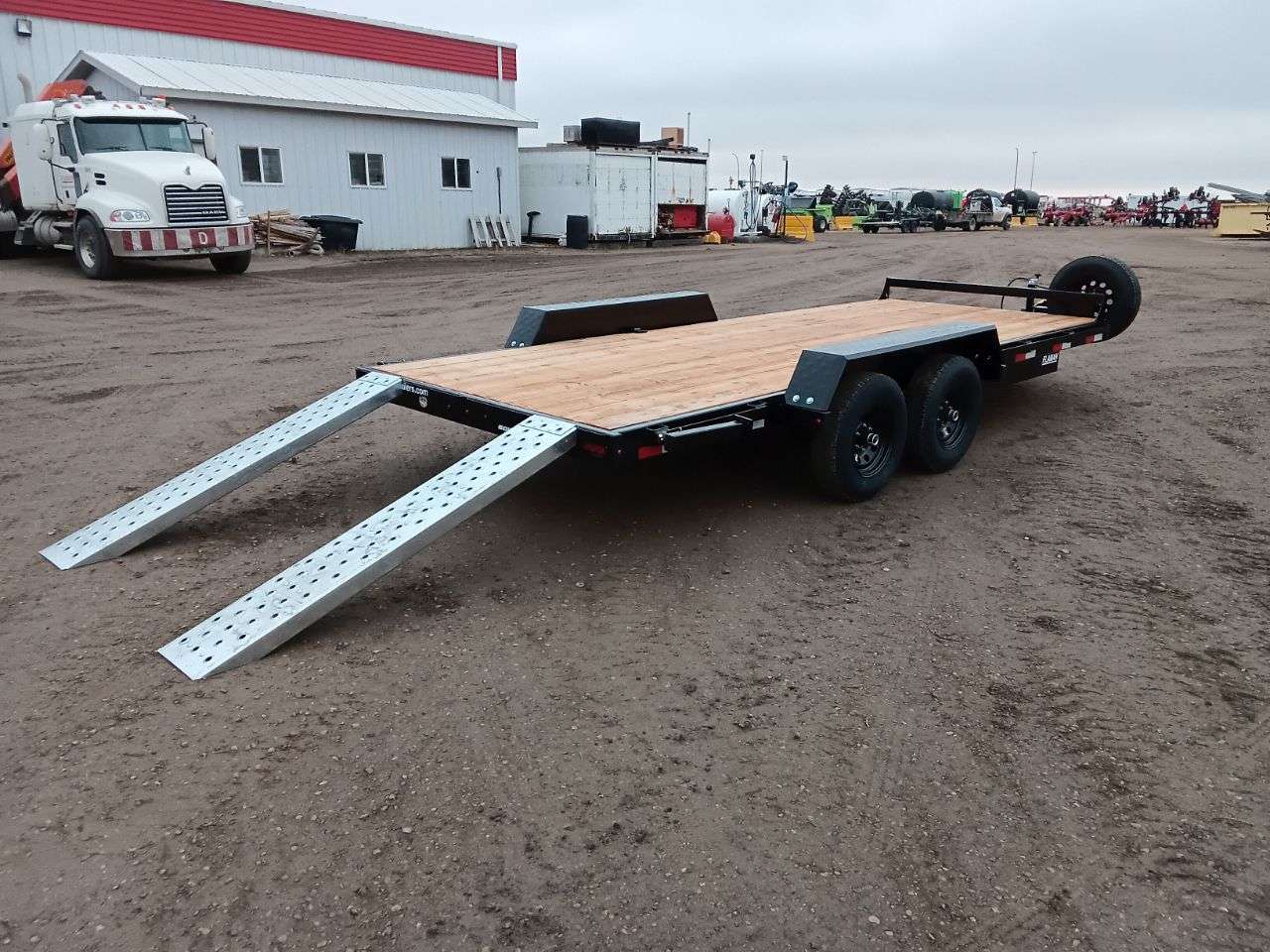 2025 Southland LBA 8'6" x 18' Flat Deck