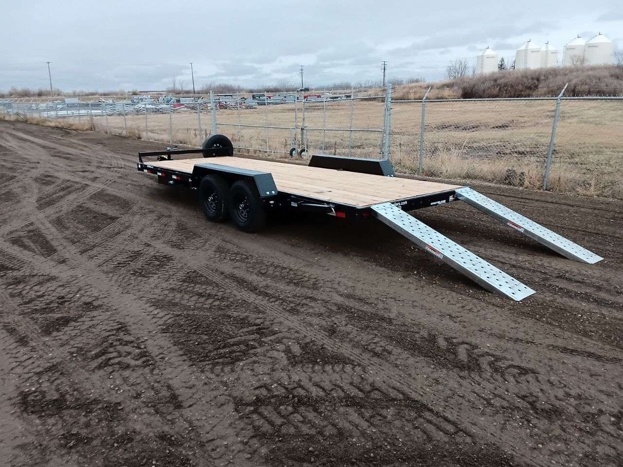 2025 Southland LBA 8'6" x 20' Flat Deck Trailer