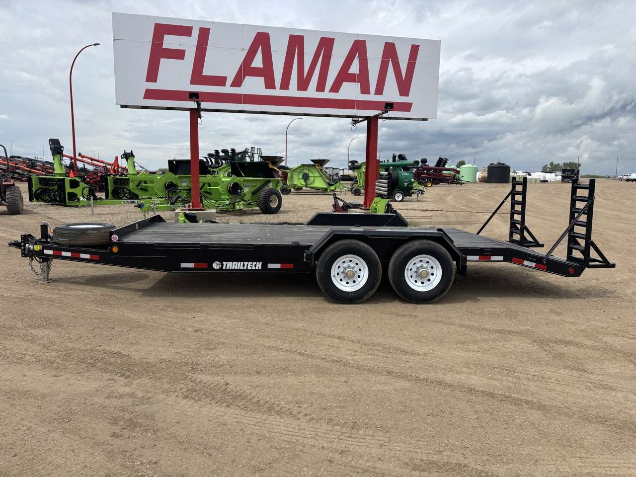 2025 Trailtech 16' + 2' Beavertail Flat Deck Trailer