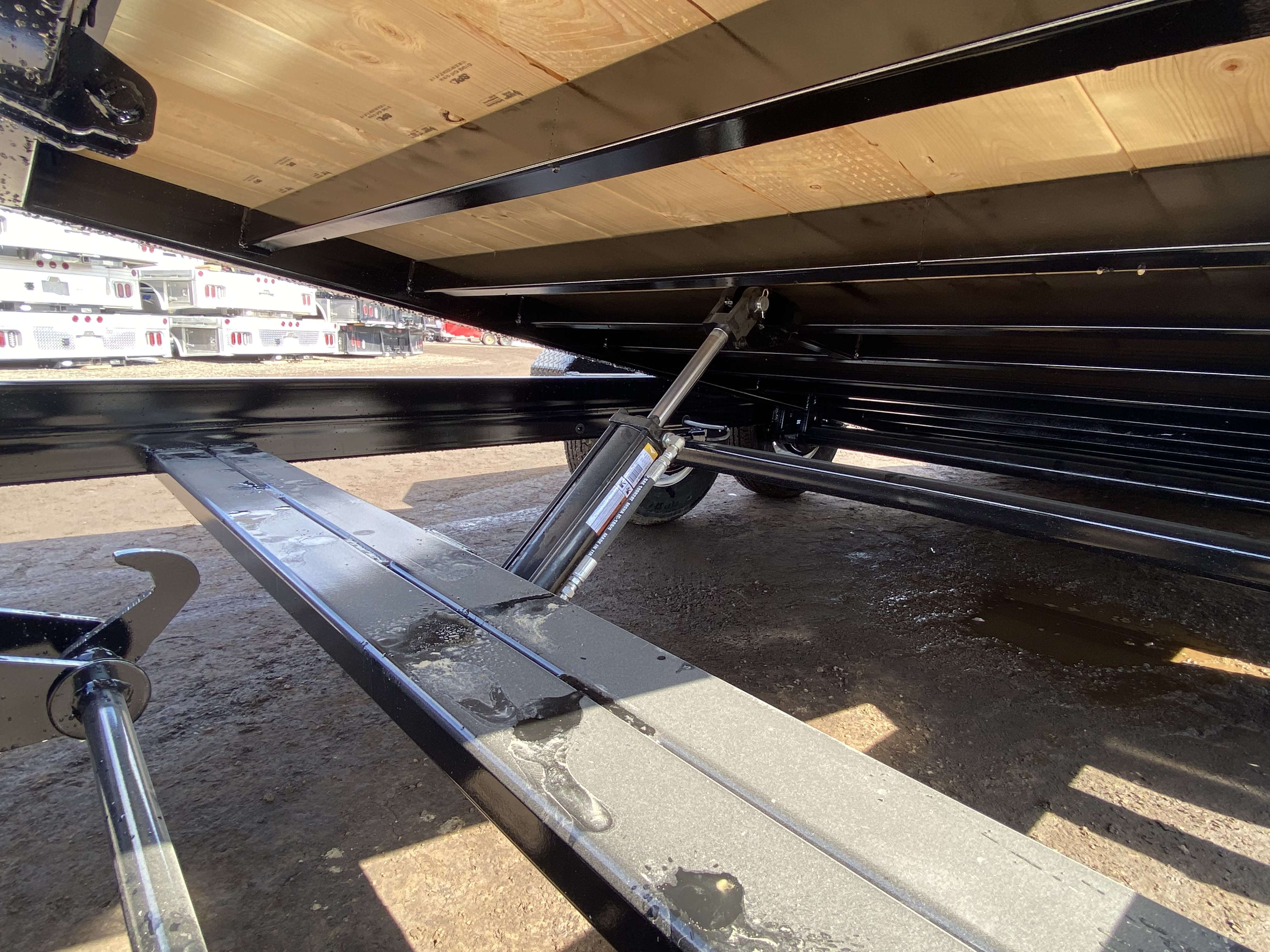 2025 Trailtech 20' Lowboy Flat Deck Tilt Trailer