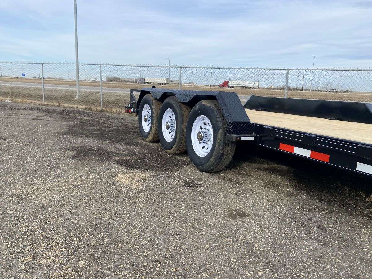 2025 Trailtech 24' Lowboy Tri-Axle Trailer