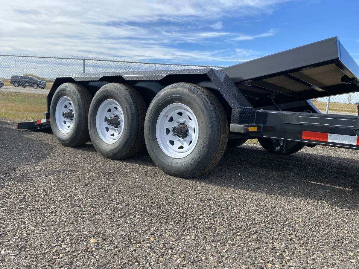 2025 Trailtech 24' Tilt Deck Trailer