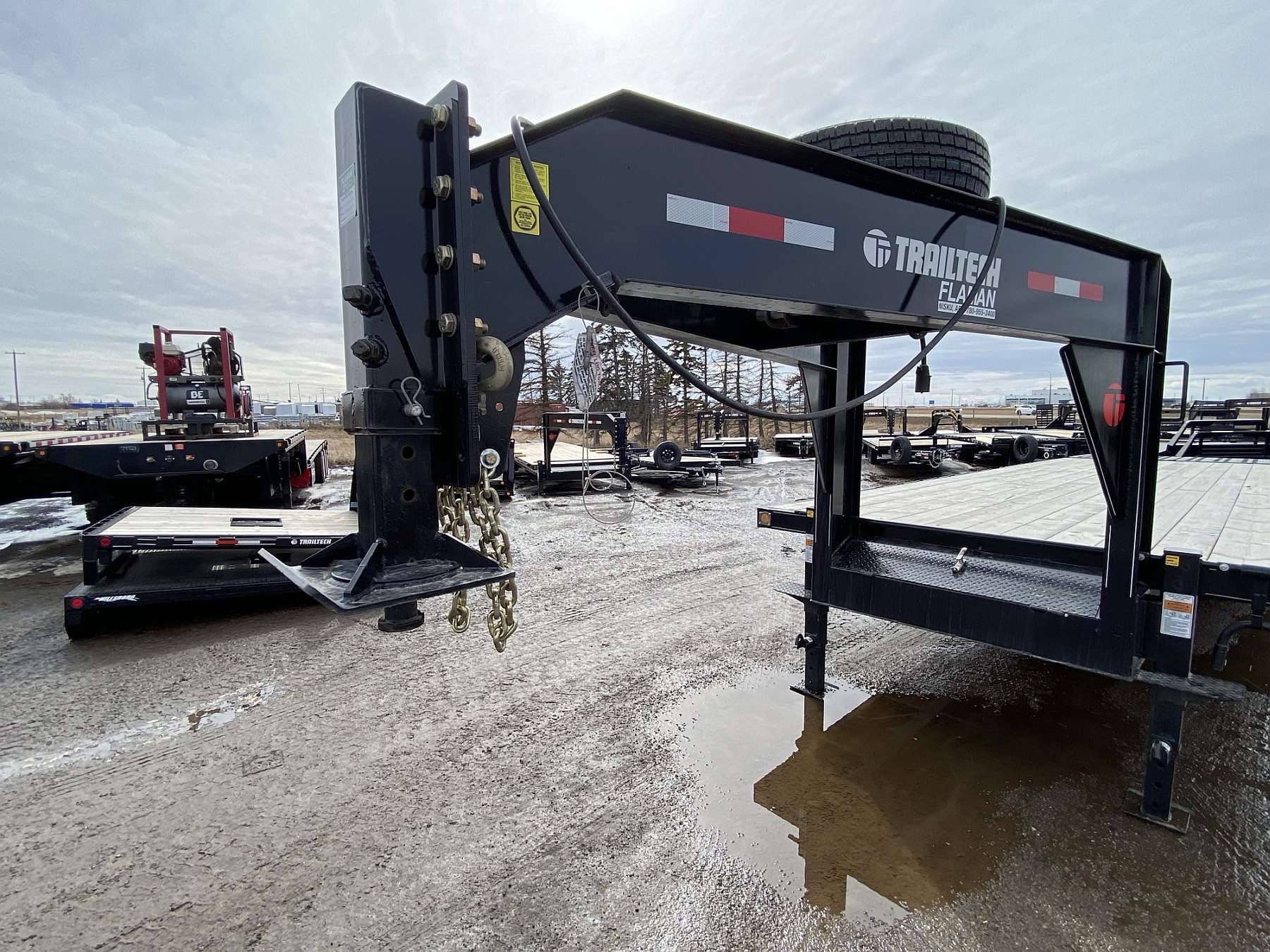 2025 Trailtech 26' TD210 Gooseneck Trailer