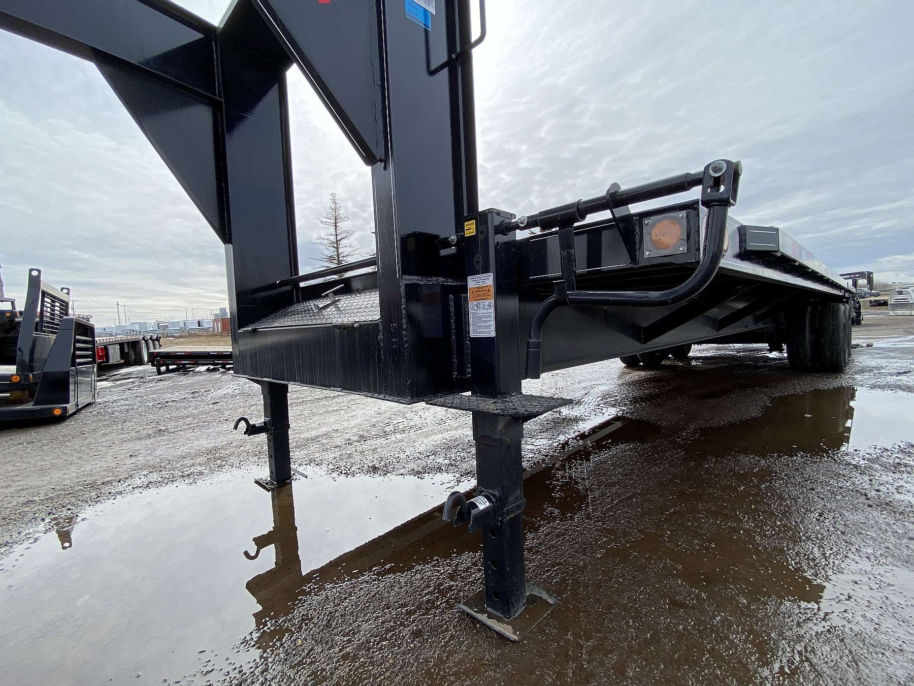 2025 Trailtech 26' TD210 Gooseneck Trailer