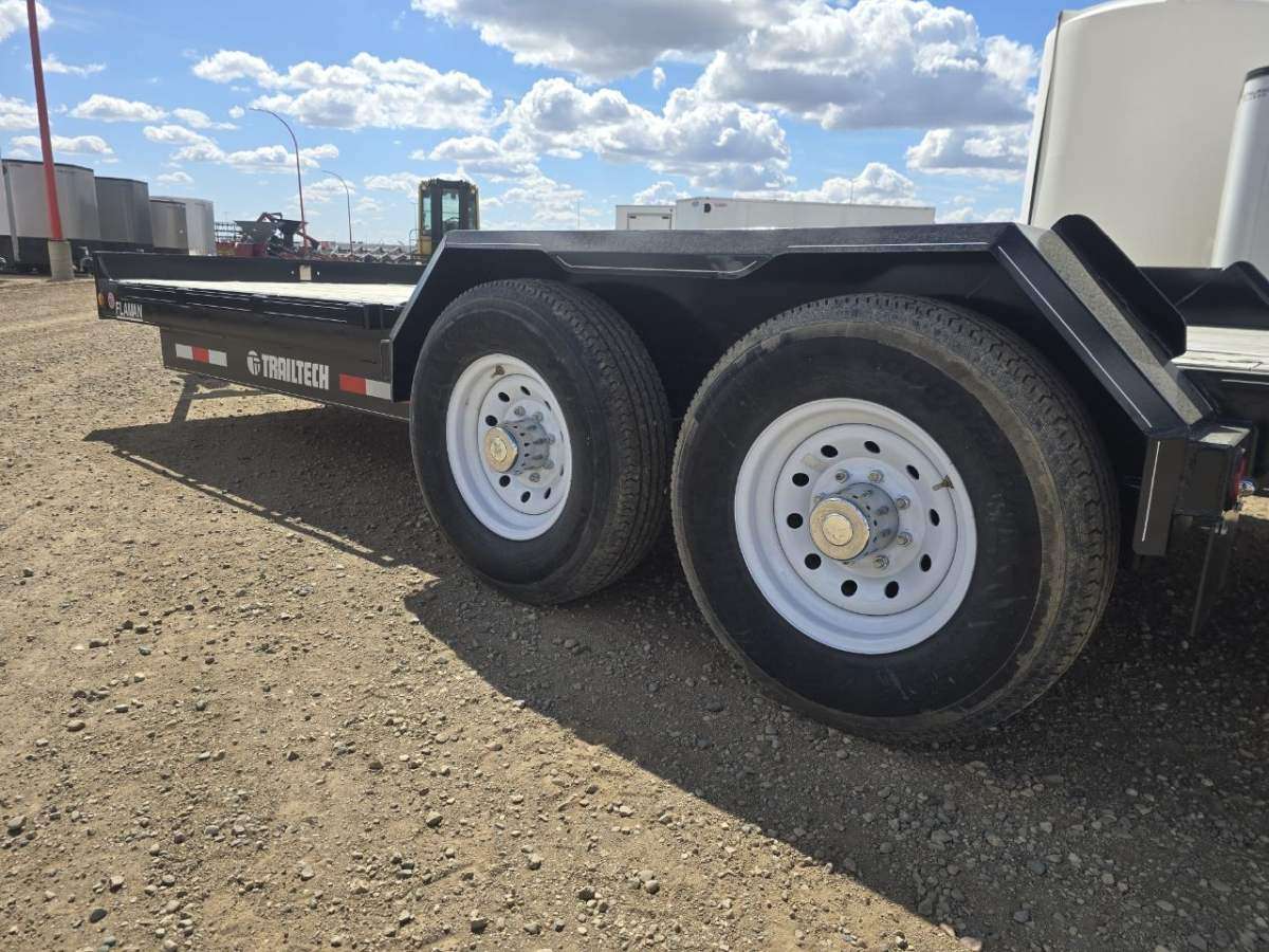 2025 Trailtech CELR 8'6" x 20' Beavertail Flat Deck