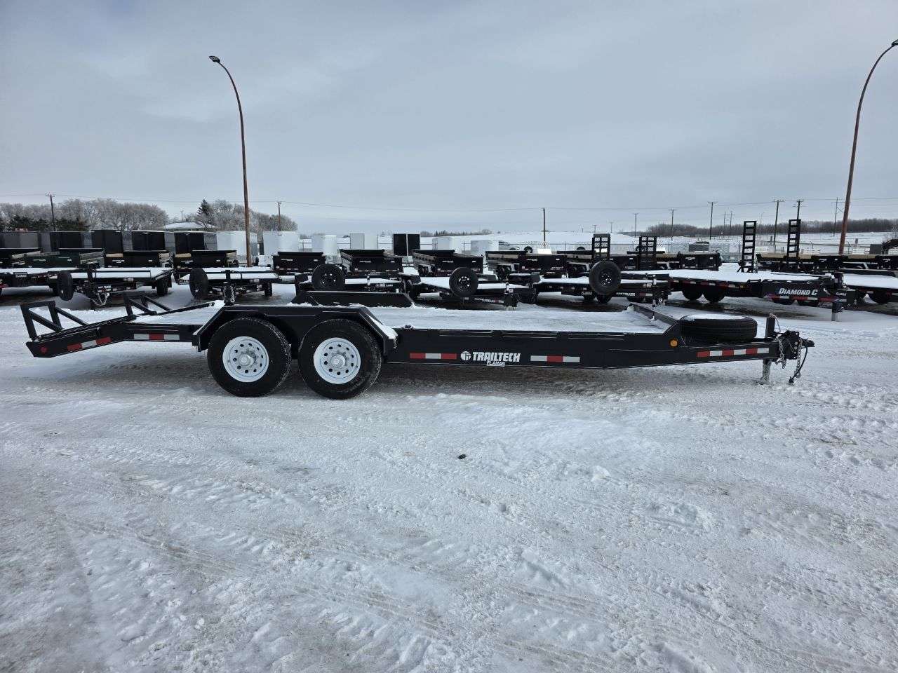 2025 Trailtech CELR 8'6" x 20' Beavertail Flat Deck Trailer