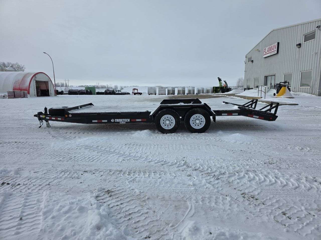 2025 Trailtech CELR 8'6" x 20' Beavertail Flat Deck Trailer