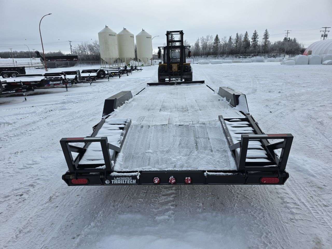 2025 Trailtech CELR 8'6" x 20' Beavertail Flat Deck Trailer