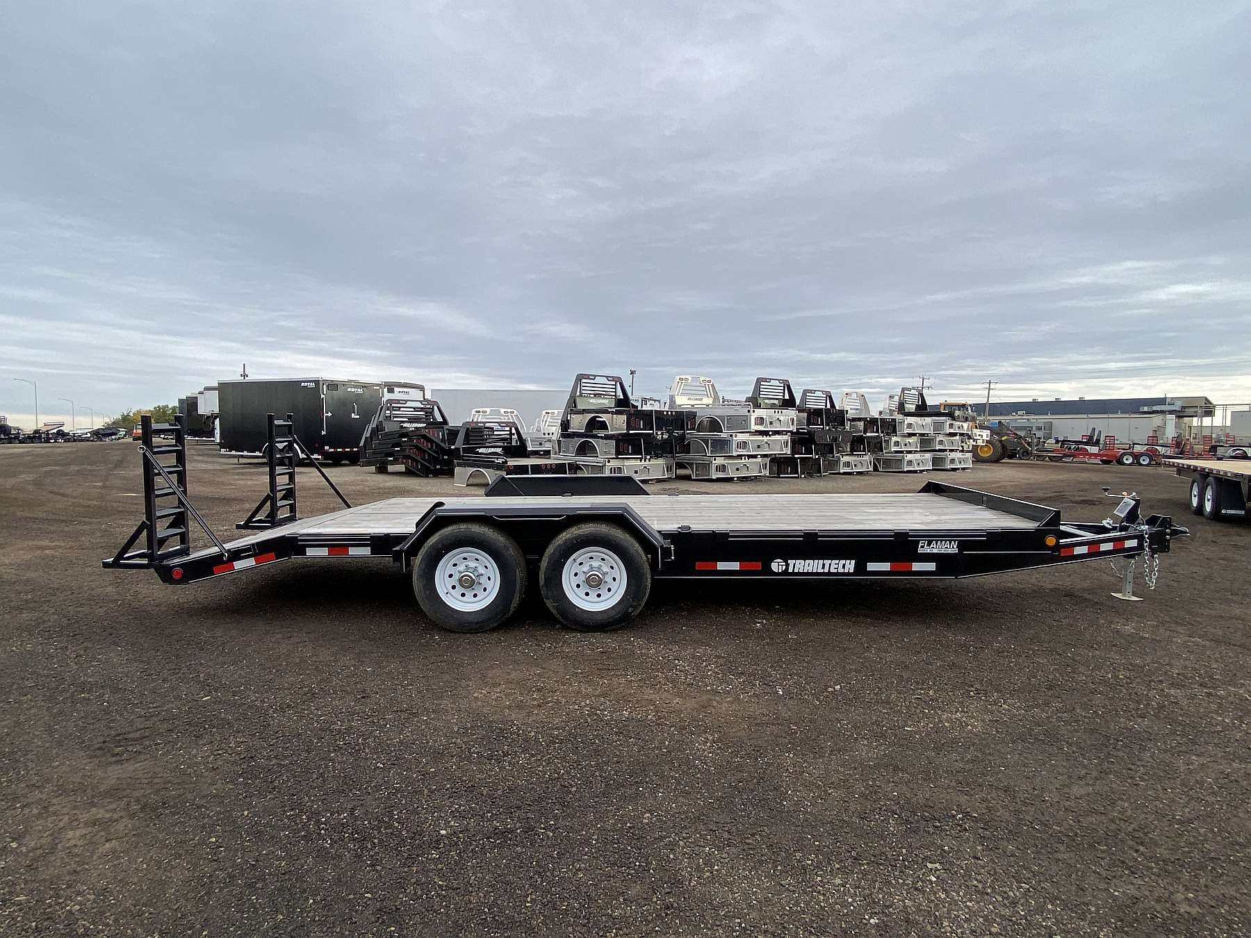 2025 Trailtech CELR270- 20' Equipment Trailer