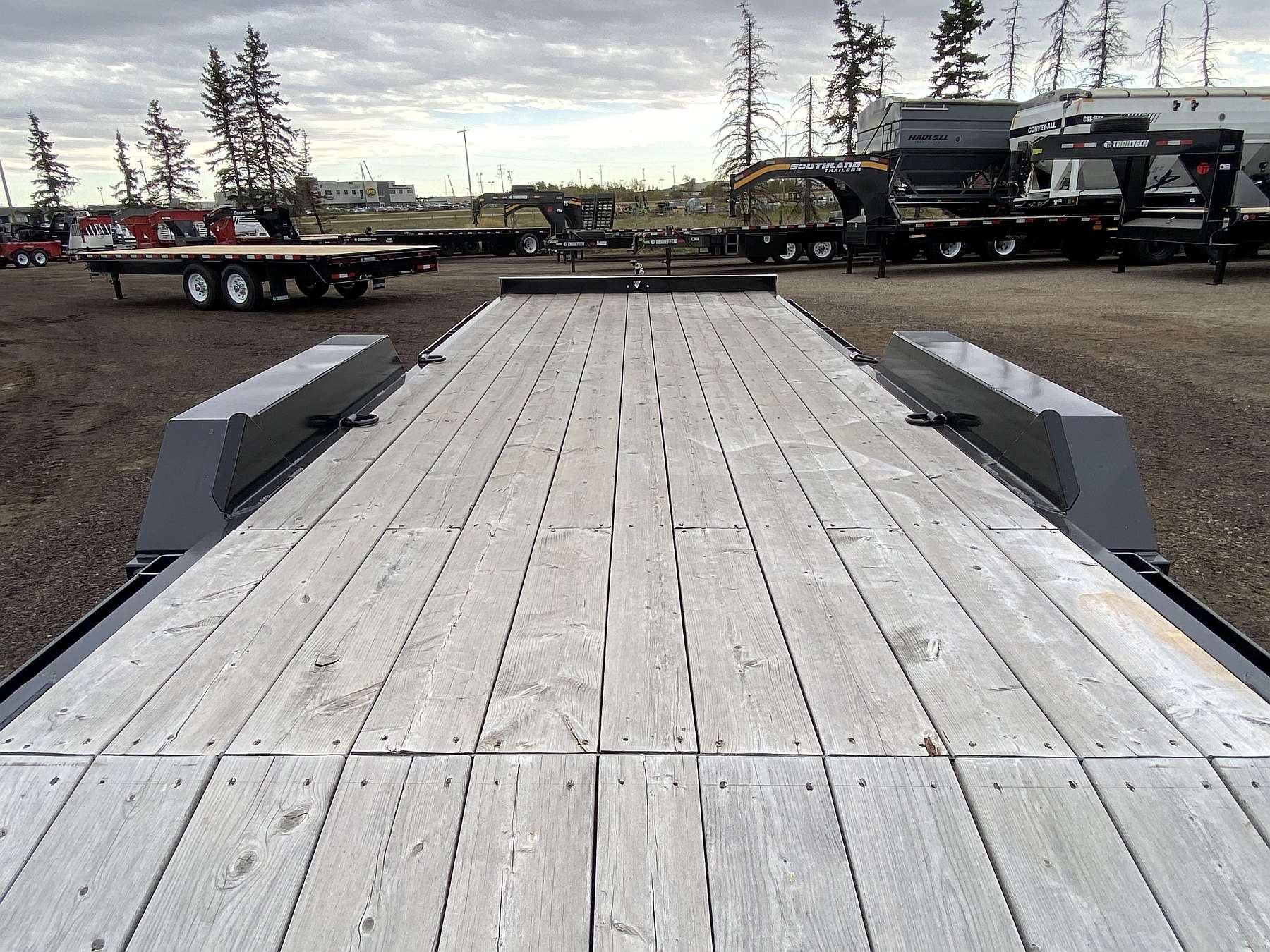 2025 Trailtech CELR270- 20' Equipment Trailer