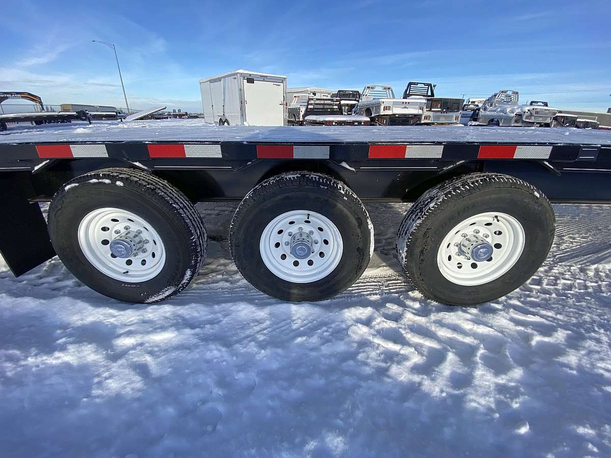 2025 Trailtech H370- 24' Gooseneck Trailer