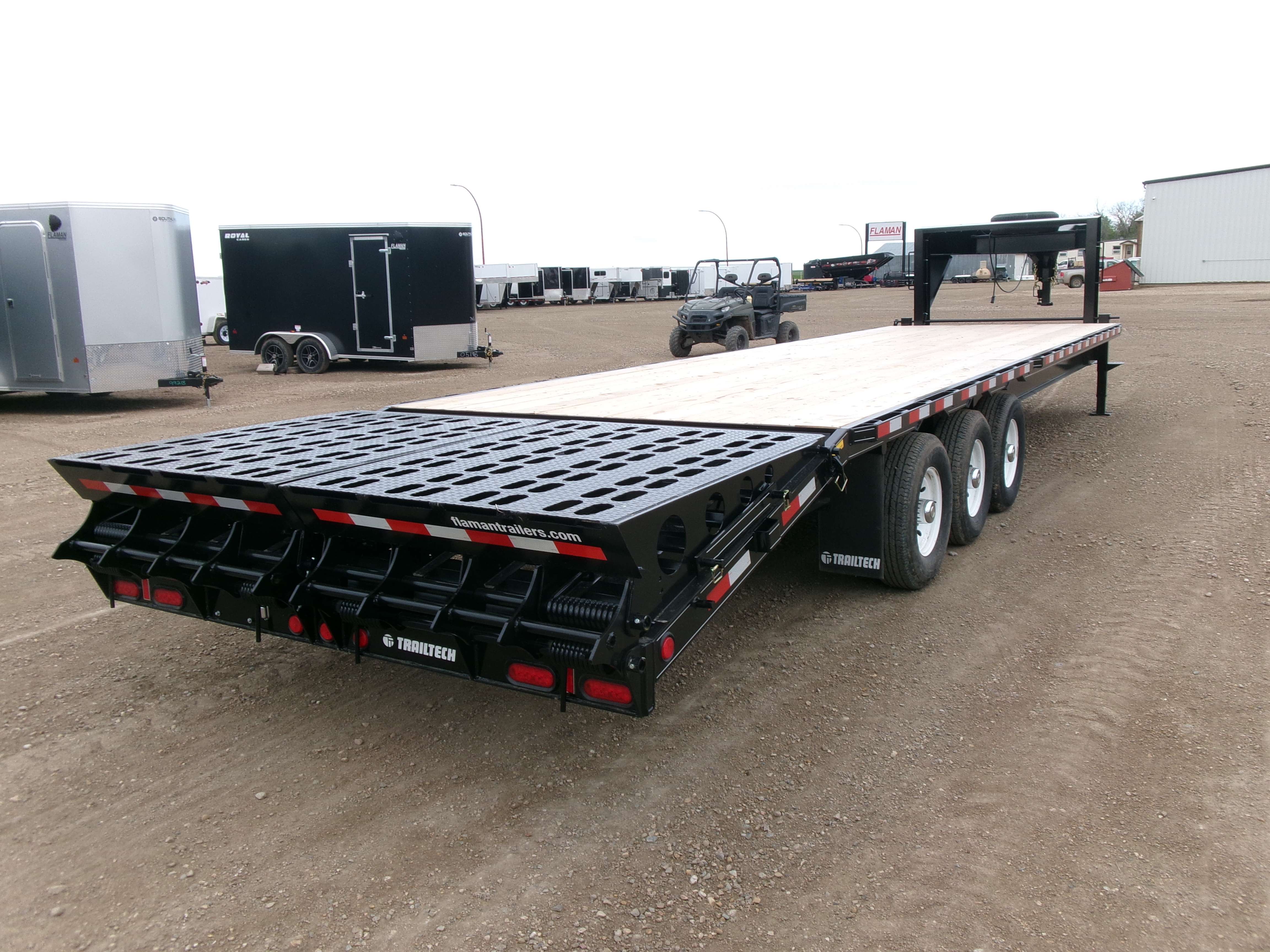 2025 Trailtech H370 8'5" x 32' Gooseneck Flat Deck