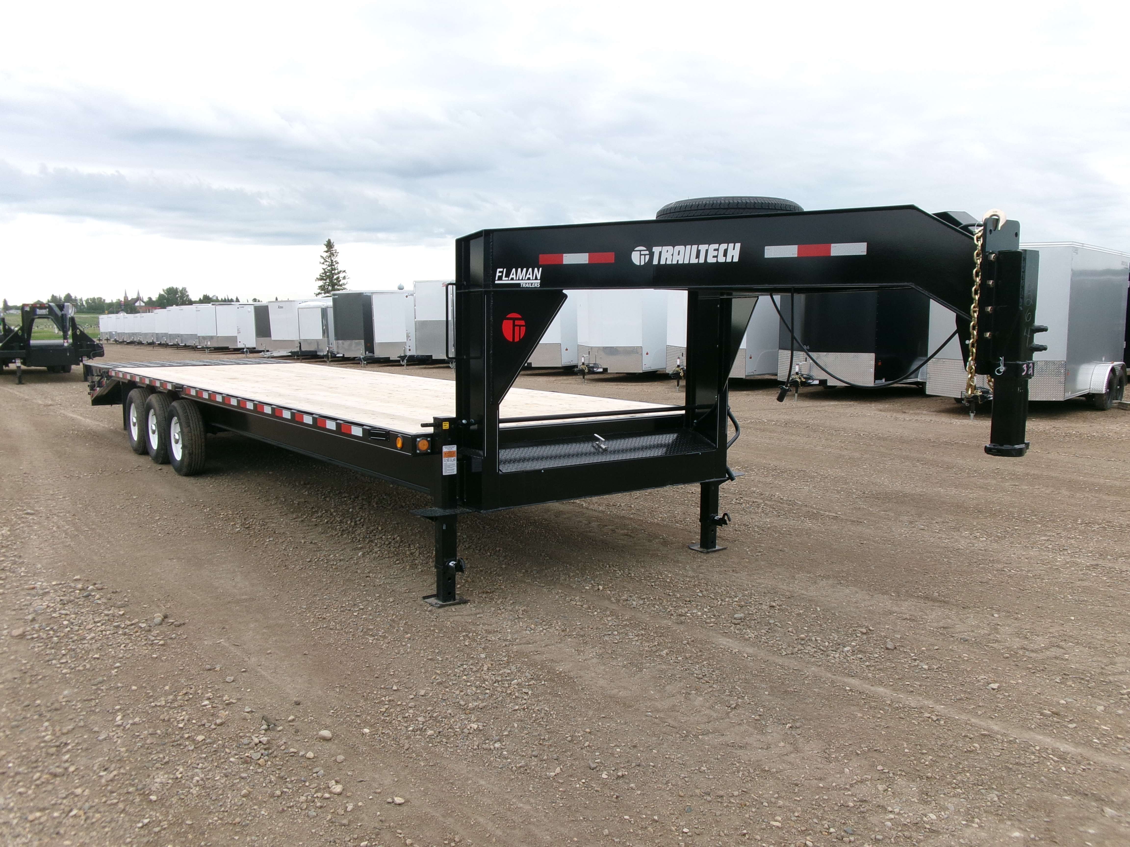 2025 Trailtech H370 8'5" x 32' Gooseneck Flat Deck