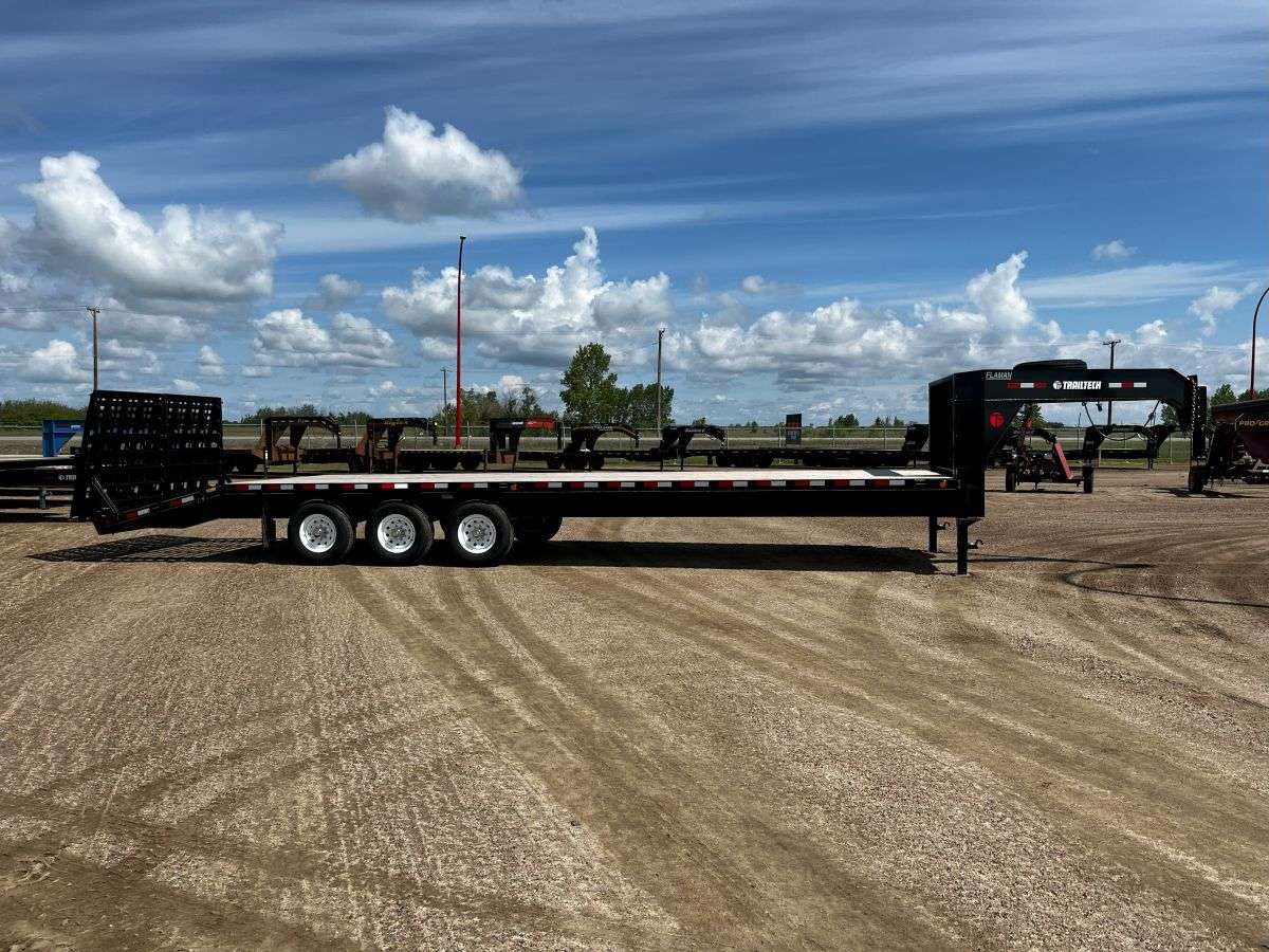 2025 Trailtech H370 8'5" x  32' Gooseneck Flat Deck