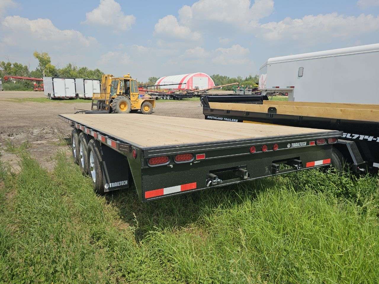 2025 Trailtech H370 8'6" x 24' Deckover Trailer