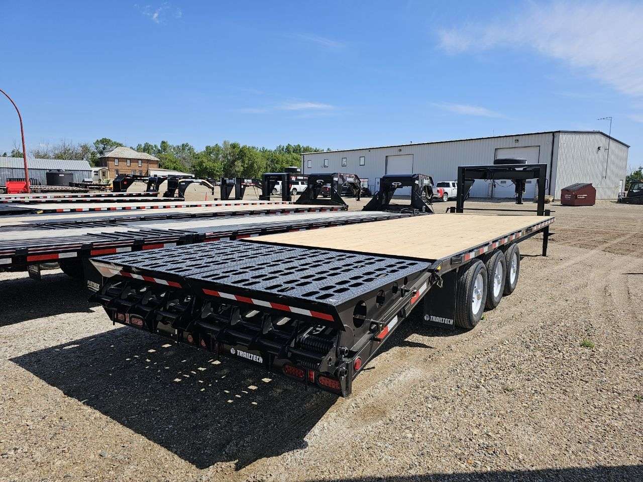 2025 Trailtech H370 8'6" x 29'6" GN Beavertail Deckover