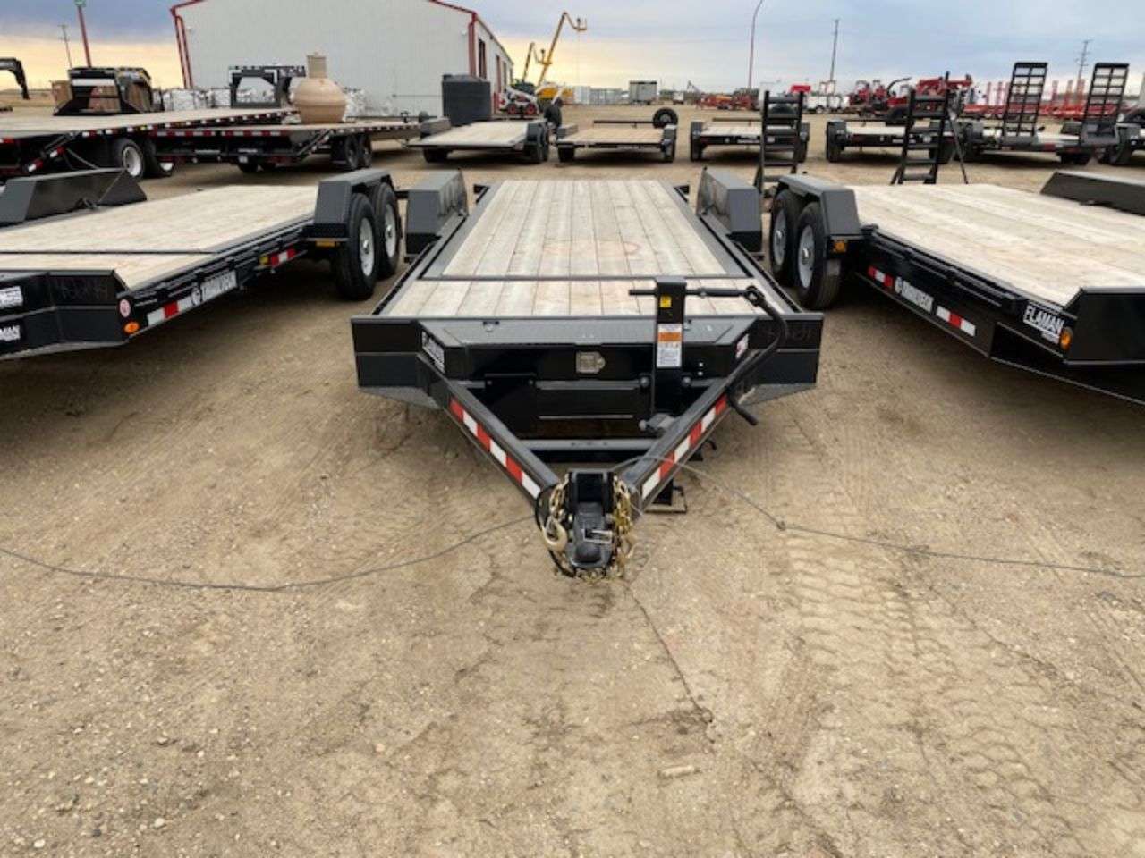 2025 Trailtech L Series 8'6" x 20' Partial Tilt