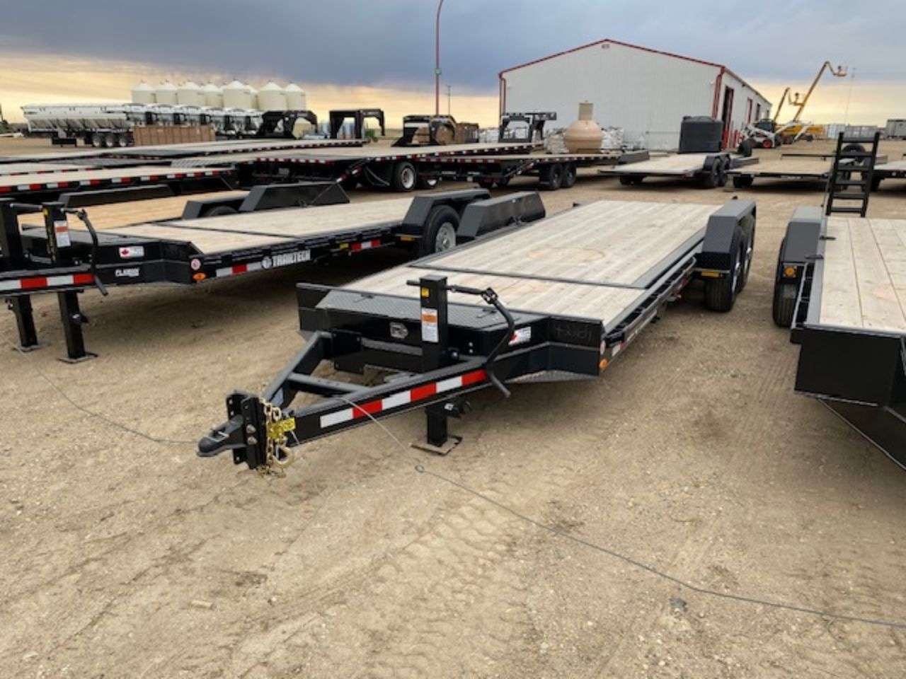 2025 Trailtech L Series 8'6" x 20' Partial Tilt