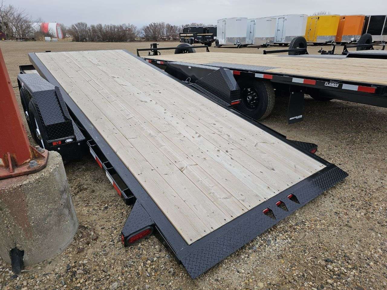 2025 Trailtech L270T 8'6" x 20' Partial Tilt