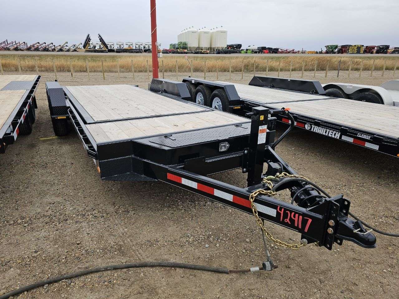 2025 Trailtech L270T 8'6" x 20' Partial Tilt