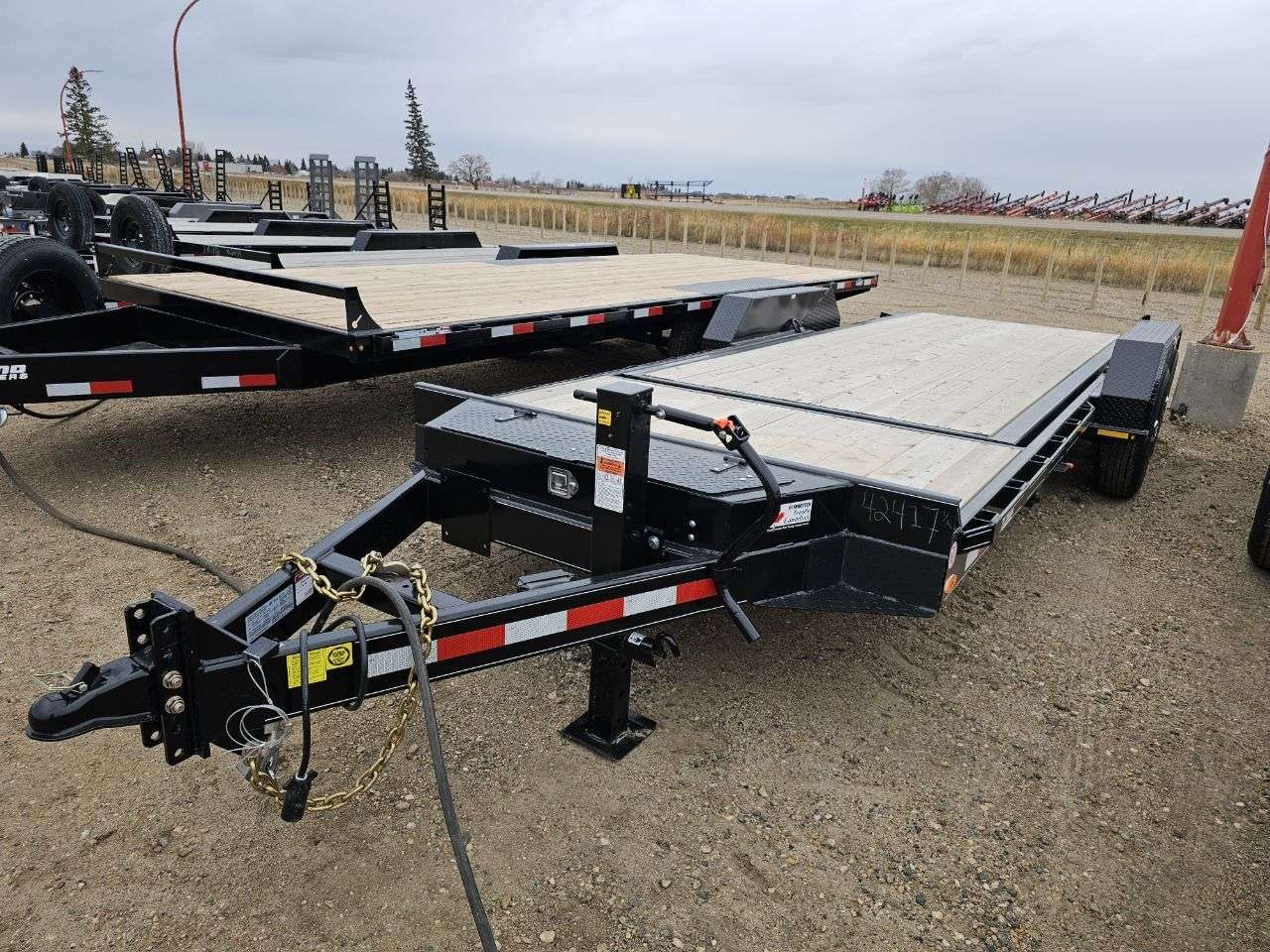 2025 Trailtech L270T 8'6" x 20' Partial Tilt