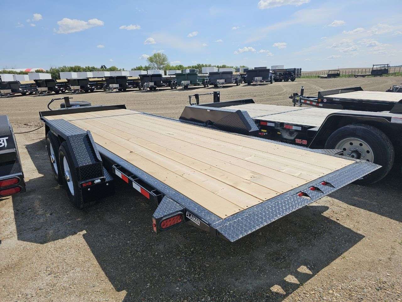 2025 Trailtech L270T 8'6" x 20' Partial Tilt