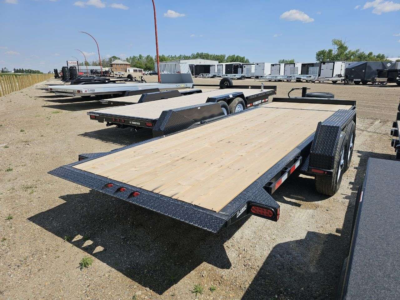 2025 Trailtech L270T 8'6" x 20' Partial Tilt