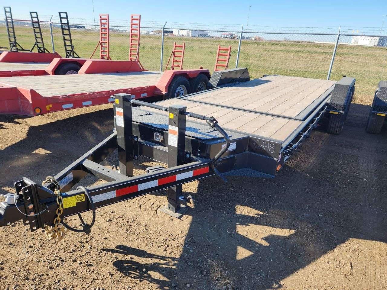 2025 Trailtech L280T 8'6" x 20' Partial Tilt