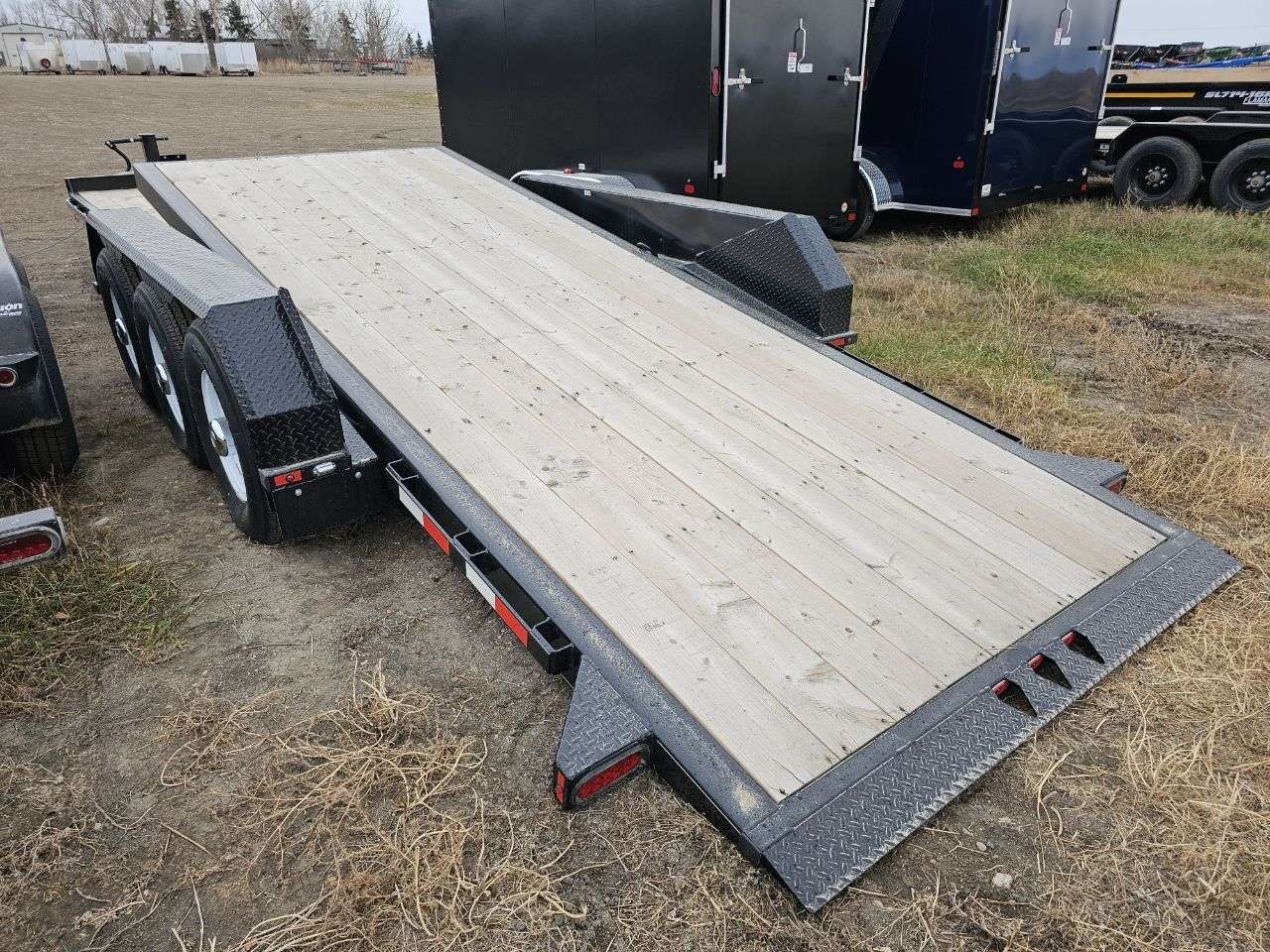 2025 Trailtech L370 8'6" x 24' Partial Tilt