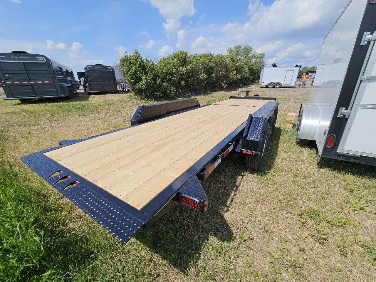 2025 Trailtech L370 8'6" x 24' Partial Tilt