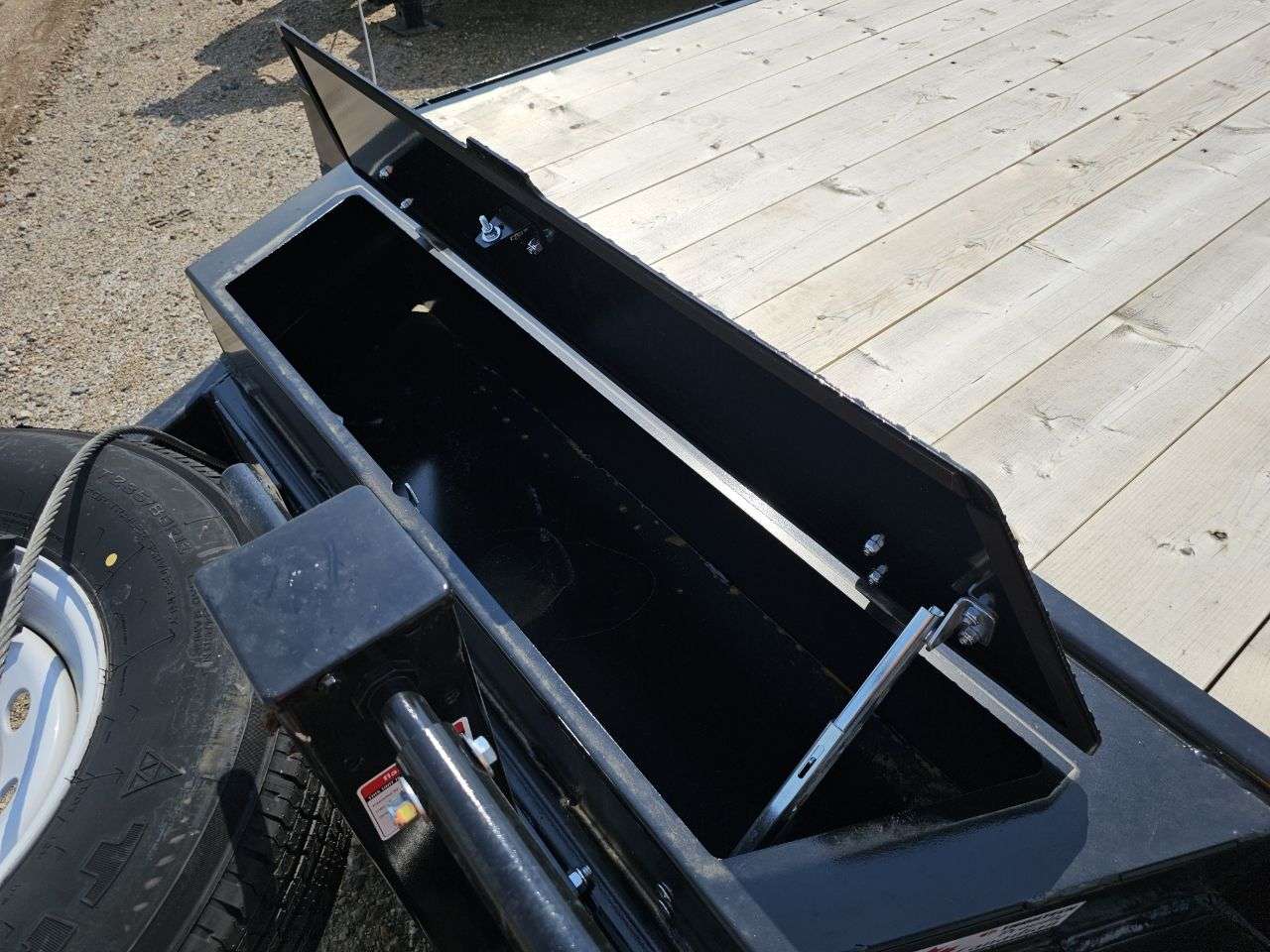2025 Trailtech L370 8'6" x 24' Partial Tilt Trailer