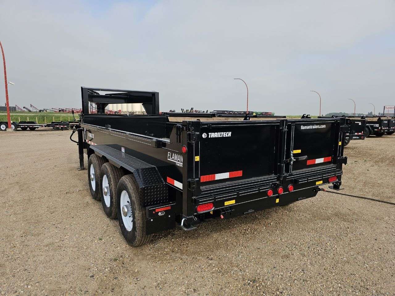 2025 Trailtech L370HD 7' x 16' Heavy Duty Dump Trailer