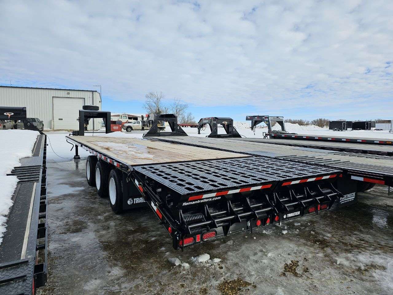 2025 Trailtech TD 8'6" x 30' GN BT Flat Deck Trailer
