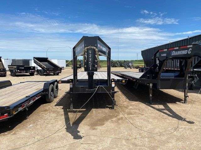 2025 Trailtech TD 8'6" x 31' Gooseneck Flat Deck