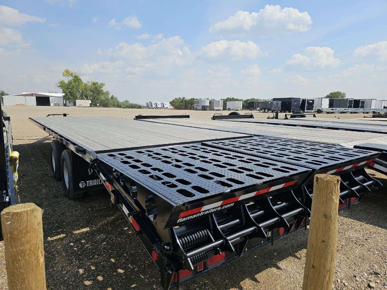 2025 Trailtech TD210 8'6" x 31' Beavertail Flat Deck Trailer