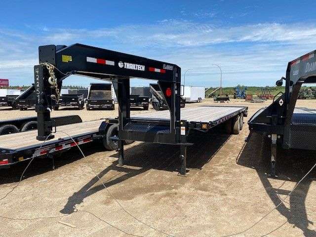 2025 Trailtech TD210 8'6" x 31' GN Beavertail Flat Deck