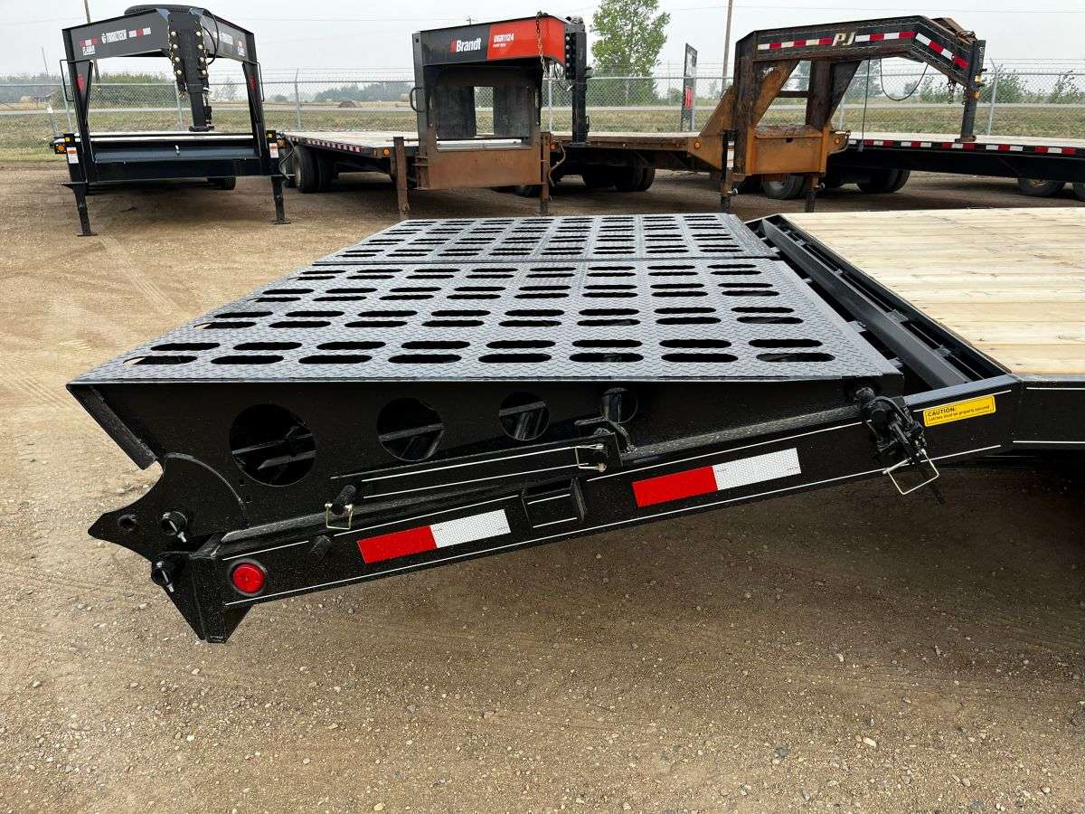 2025 Trailtech TD210 8'6" x 31' GN Beavertail Flat Deck