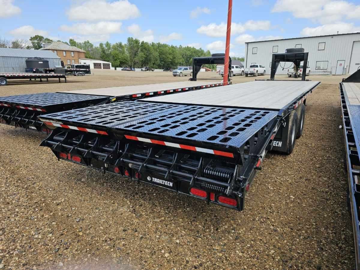 2025 Trailtech TD210 8'6" x 31' GN Beavertail Flat Deck