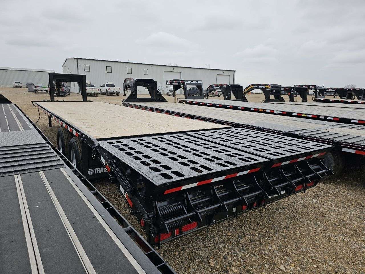 2025 Trailtech TD210 8'6" x 31' GN BT Flat Deck Trailer