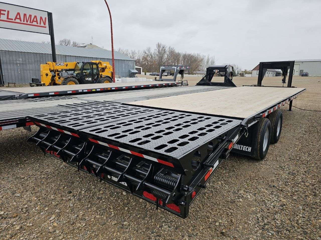 2025 Trailtech TD210 8'6" x 31' GN BT Flat Deck Trailer