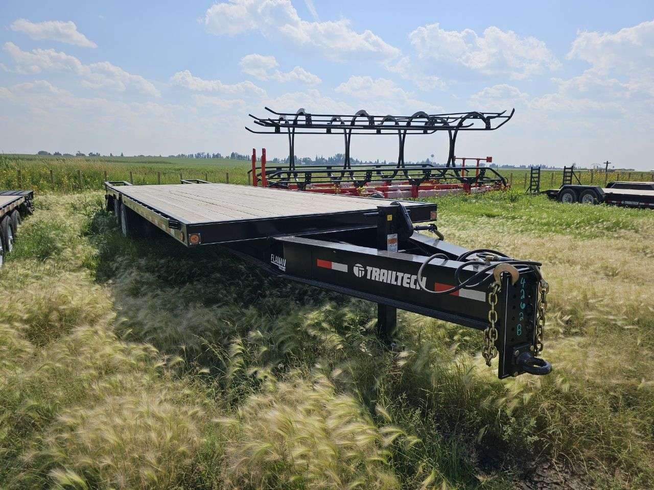 2025 Trailtech TD220 8'6" x 31' Pintle BT Flat Deck Trailer
