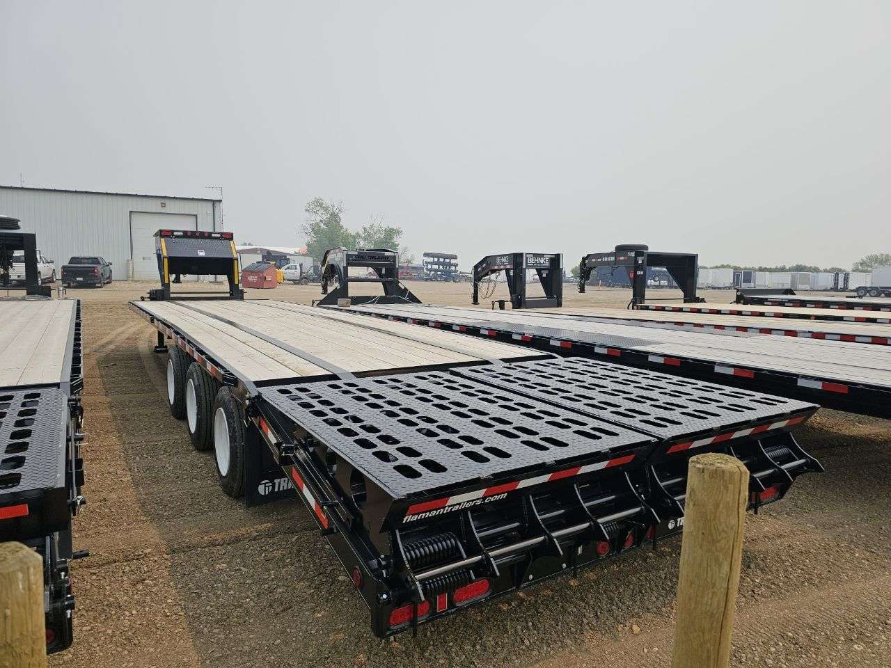 2025 Trailtech TD316 8'6" x 33' GN Beavertail Flat Deck