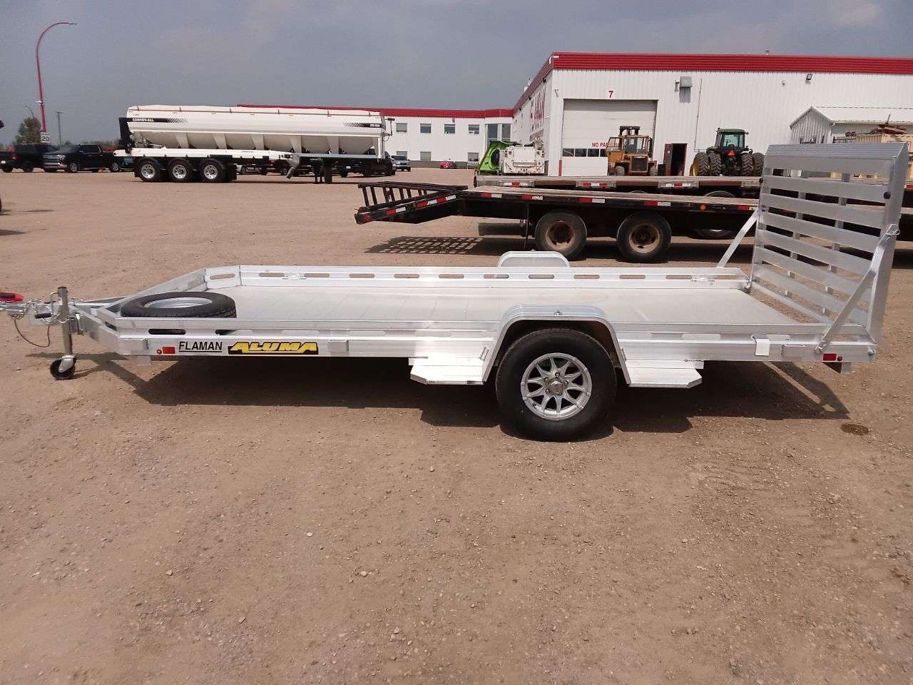 2026 Aluma 77.5" x 172.5" Utility
