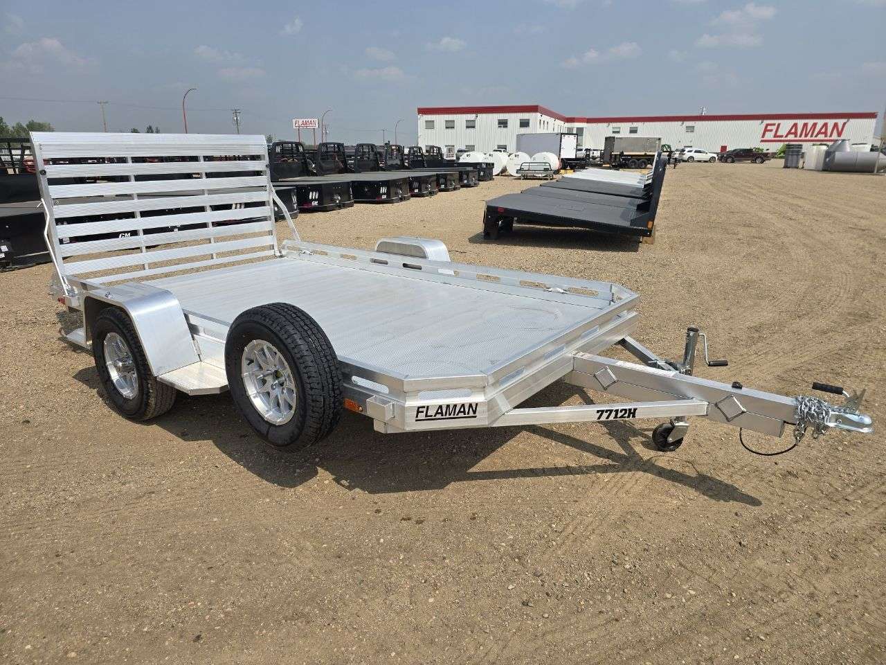 2026 Aluma 77" x 142" Utility