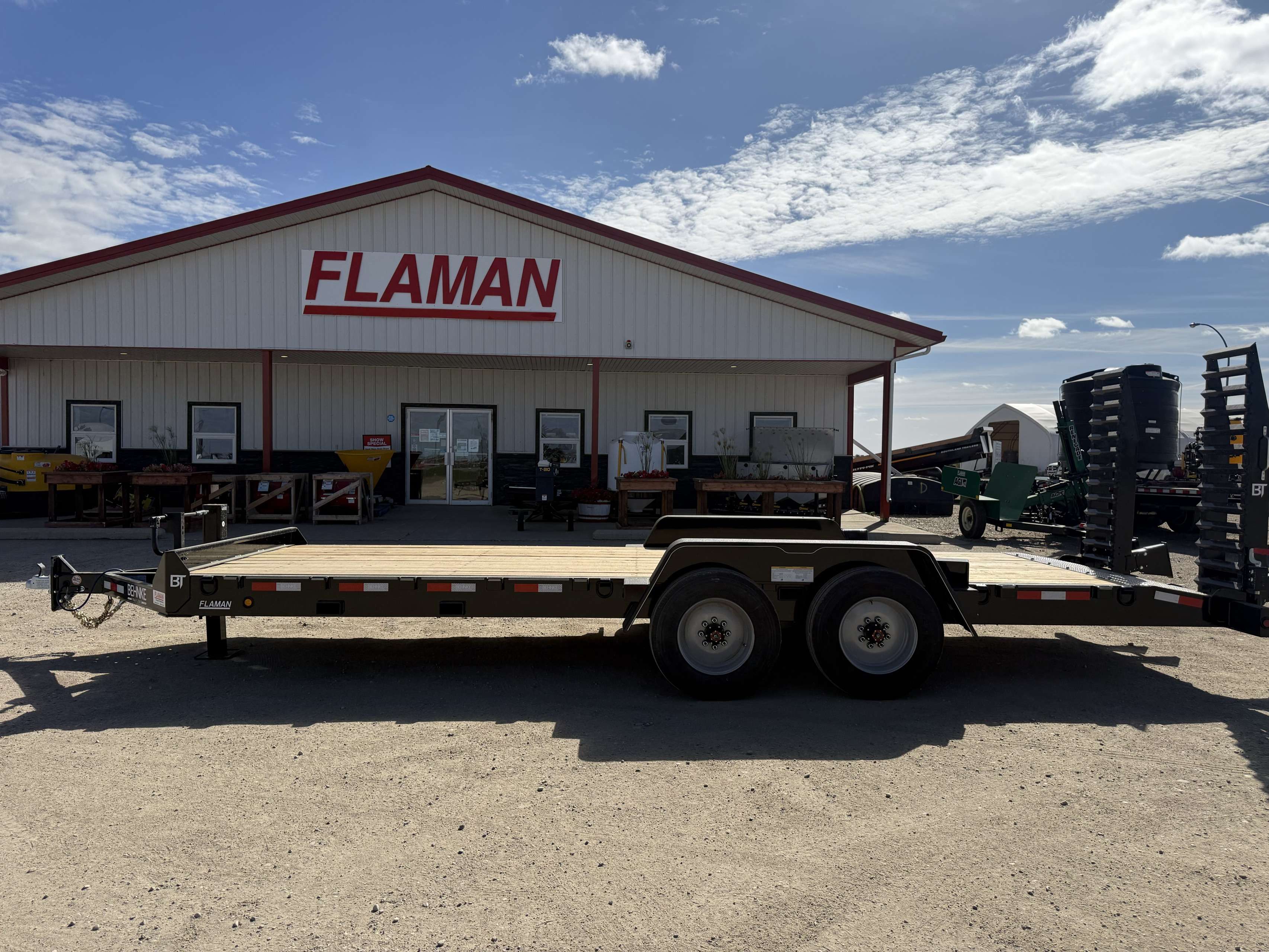 2026 Behnke 8'6" x 22' Beavertail Flat Deck Trailer